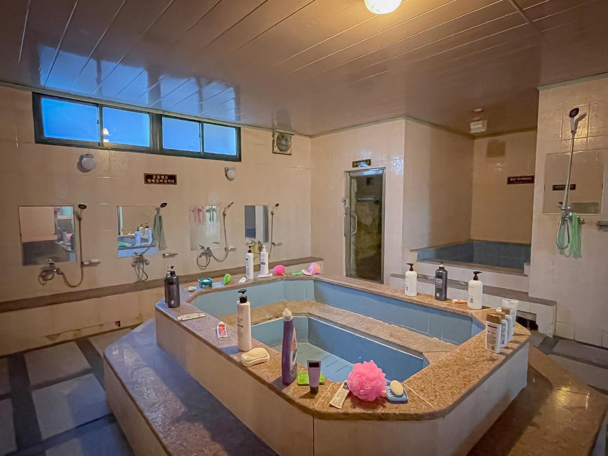 Samcheongdong Korea Guesthouse Сеул Екстериор снимка